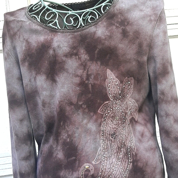 Long Sleeve Tee Shirt Y2K Fun Fun Swirl Dyed Graphic Tee Crystal Imprint Design - Picture 2 of 16